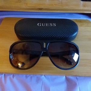 Guess black plastic aviator sunglasses with rx